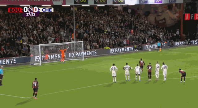 1726351492677060636.gif 扑点.gif